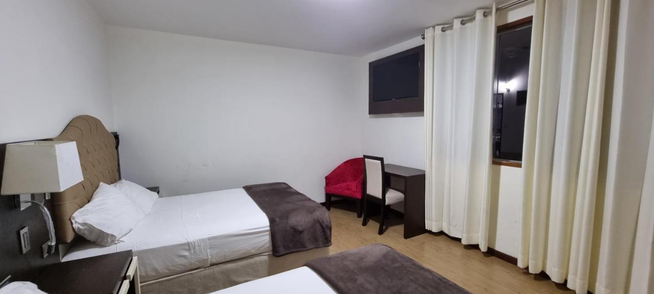 Hotel Imperio Real トルヒーリョ エクステリア 写真