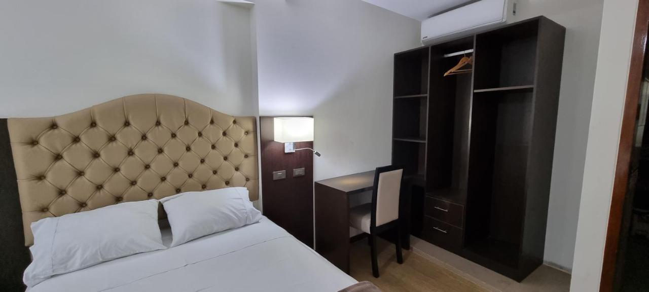 Hotel Imperio Real トルヒーリョ エクステリア 写真