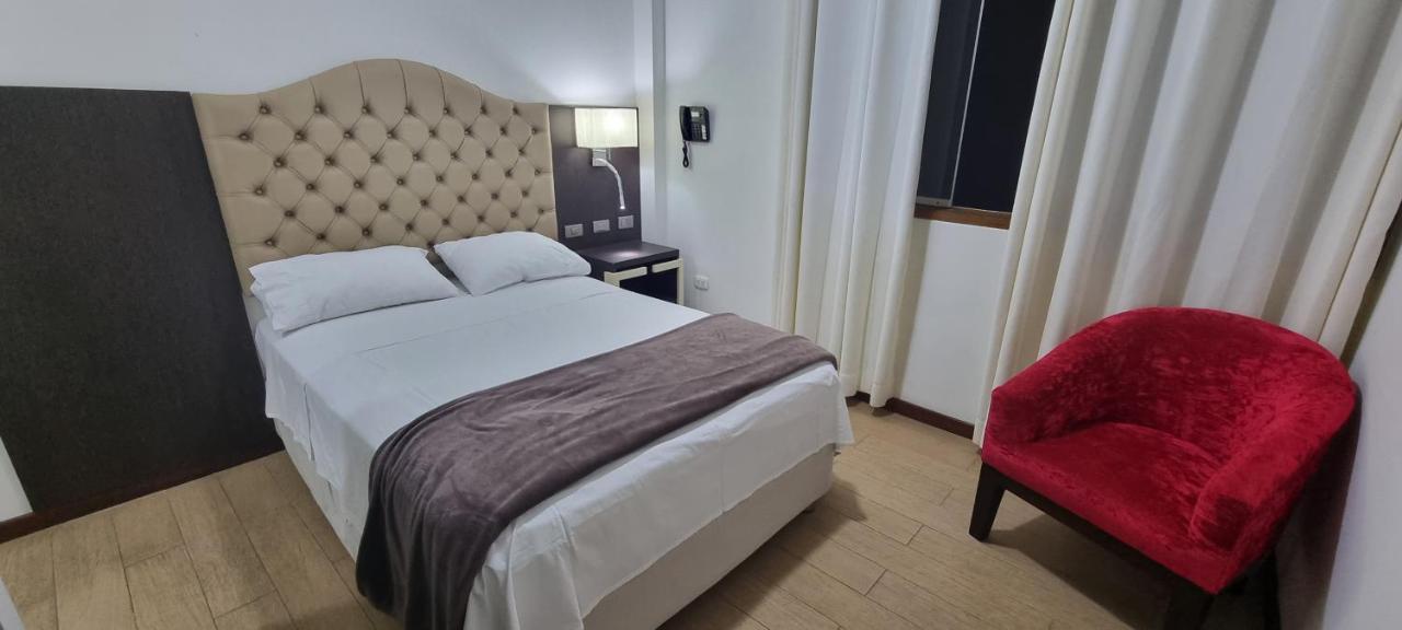 Hotel Imperio Real トルヒーリョ エクステリア 写真