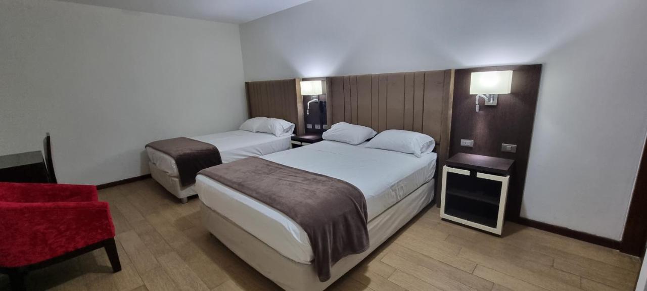 Hotel Imperio Real トルヒーリョ エクステリア 写真